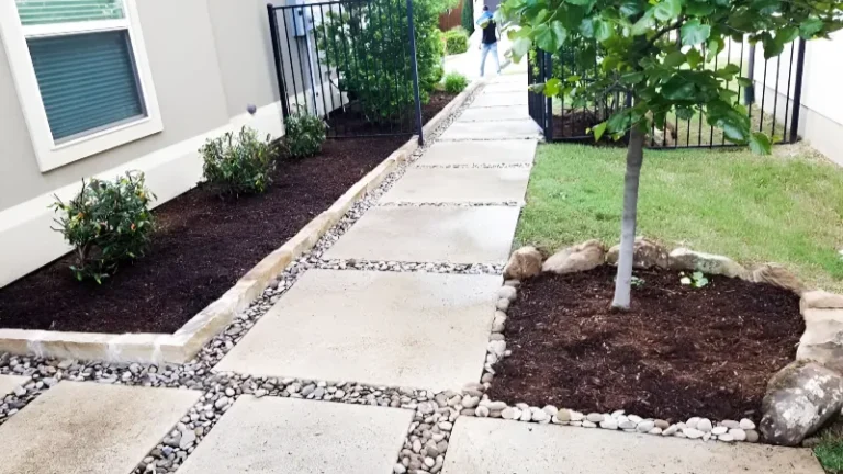 Why You Should Add Fresh Mulch to Your Landscape & Garden Beds
